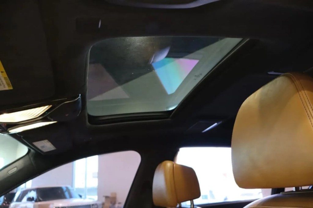 2016 BMW 7 Series Image 25