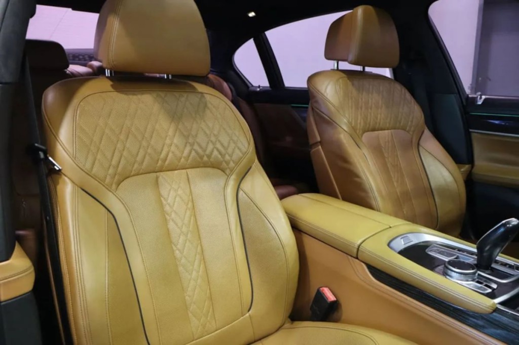 2016 BMW 7 Series Image 30