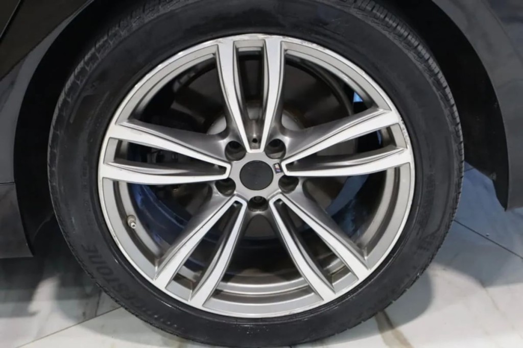 2016 BMW 7 Series Image 33