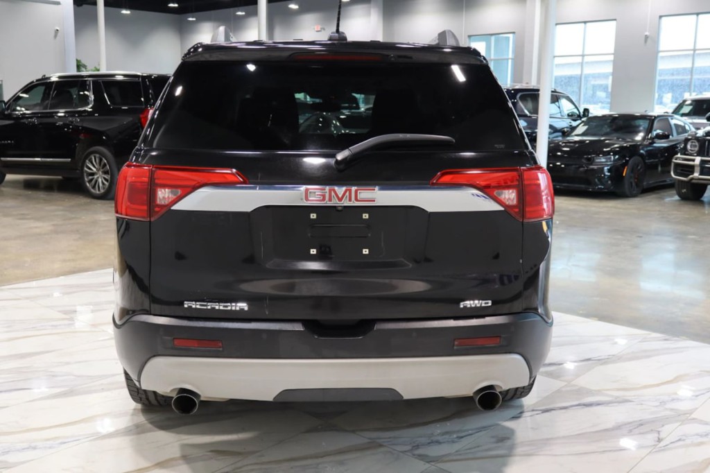 2018 GMC Acadia Image 4