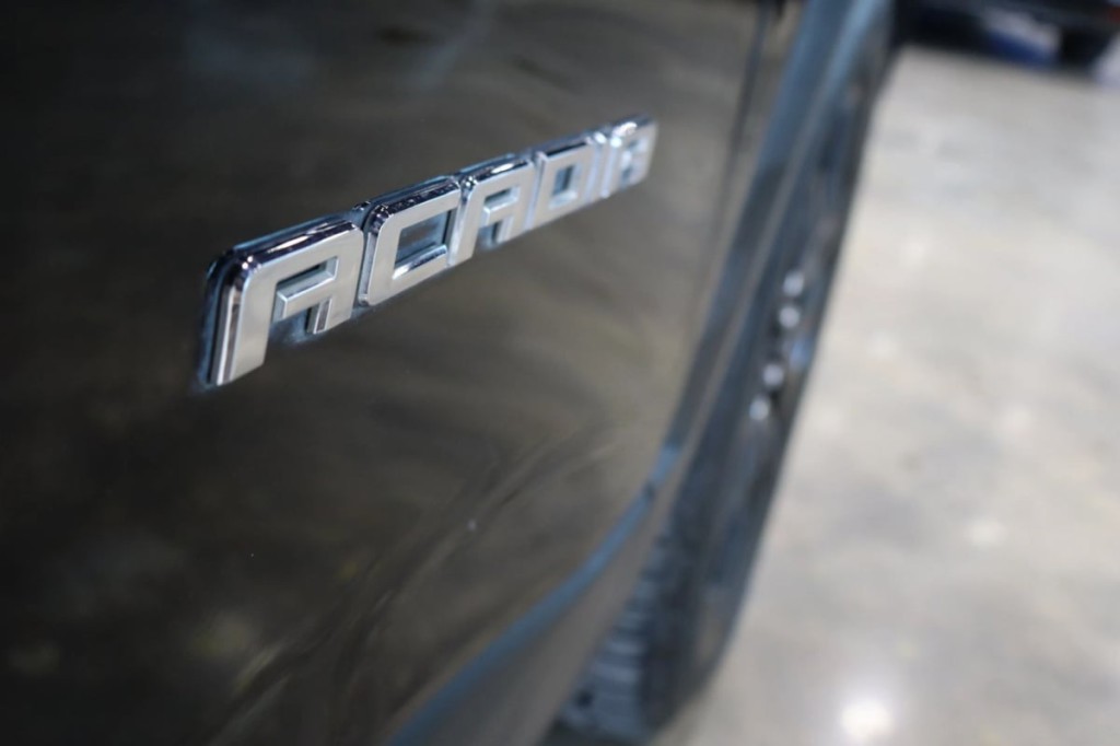 2018 GMC Acadia Image 8