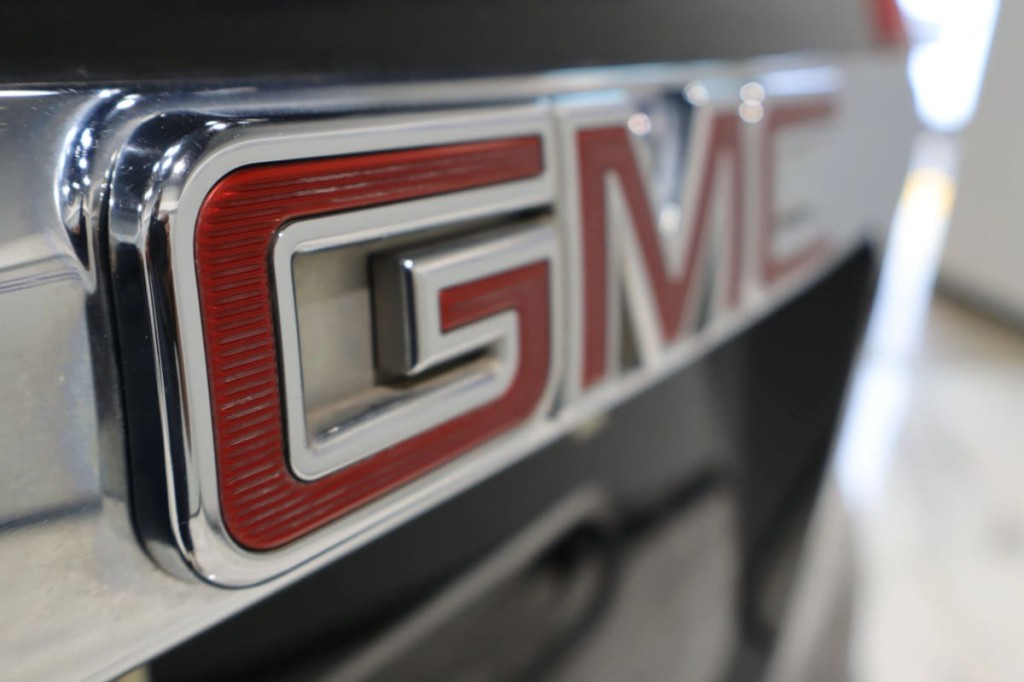 2018 GMC Acadia Image 13