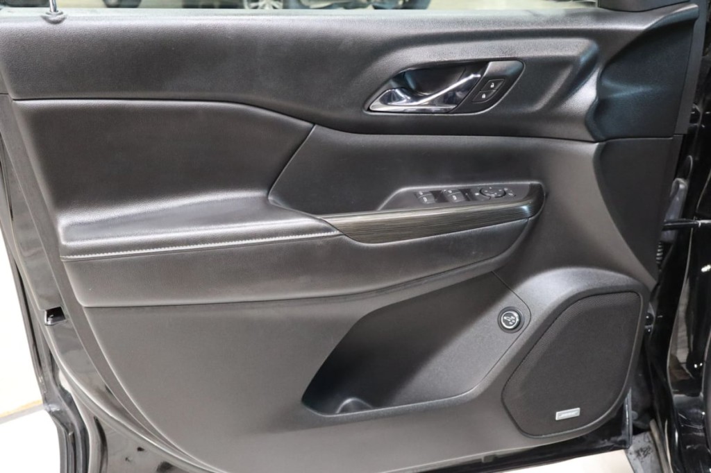 2018 GMC Acadia Image 17