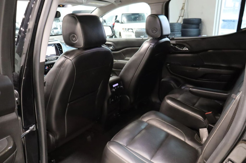 2018 GMC Acadia Image 40