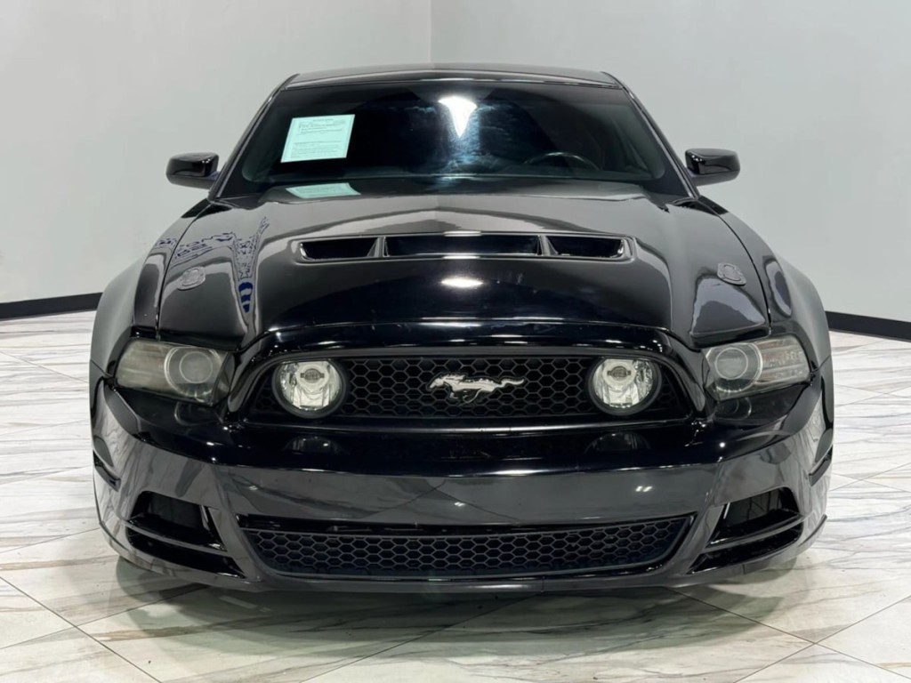 2013 Ford Mustang Image 3