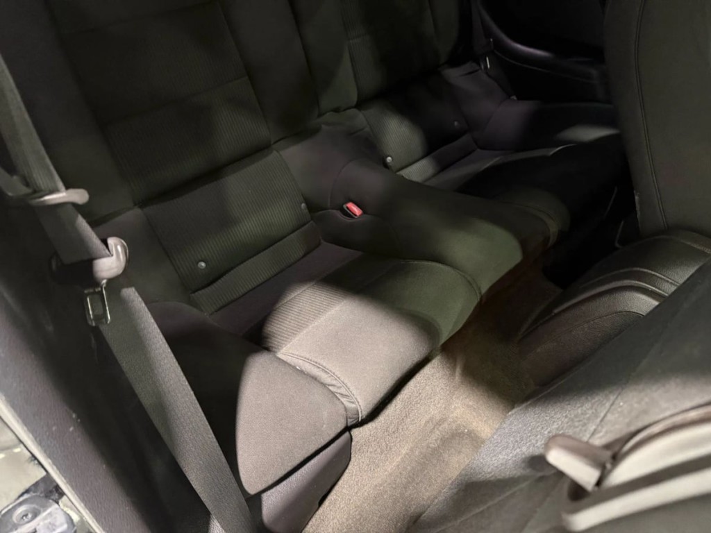 2013 Ford Mustang Image 16