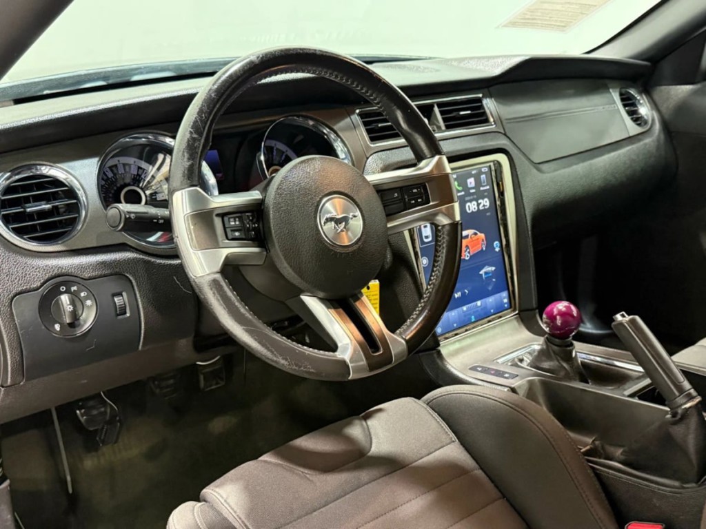 2013 Ford Mustang Image 17