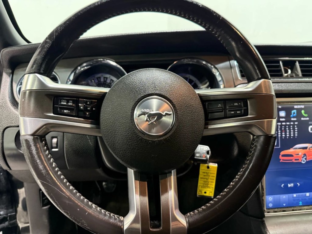 2013 Ford Mustang Image 18