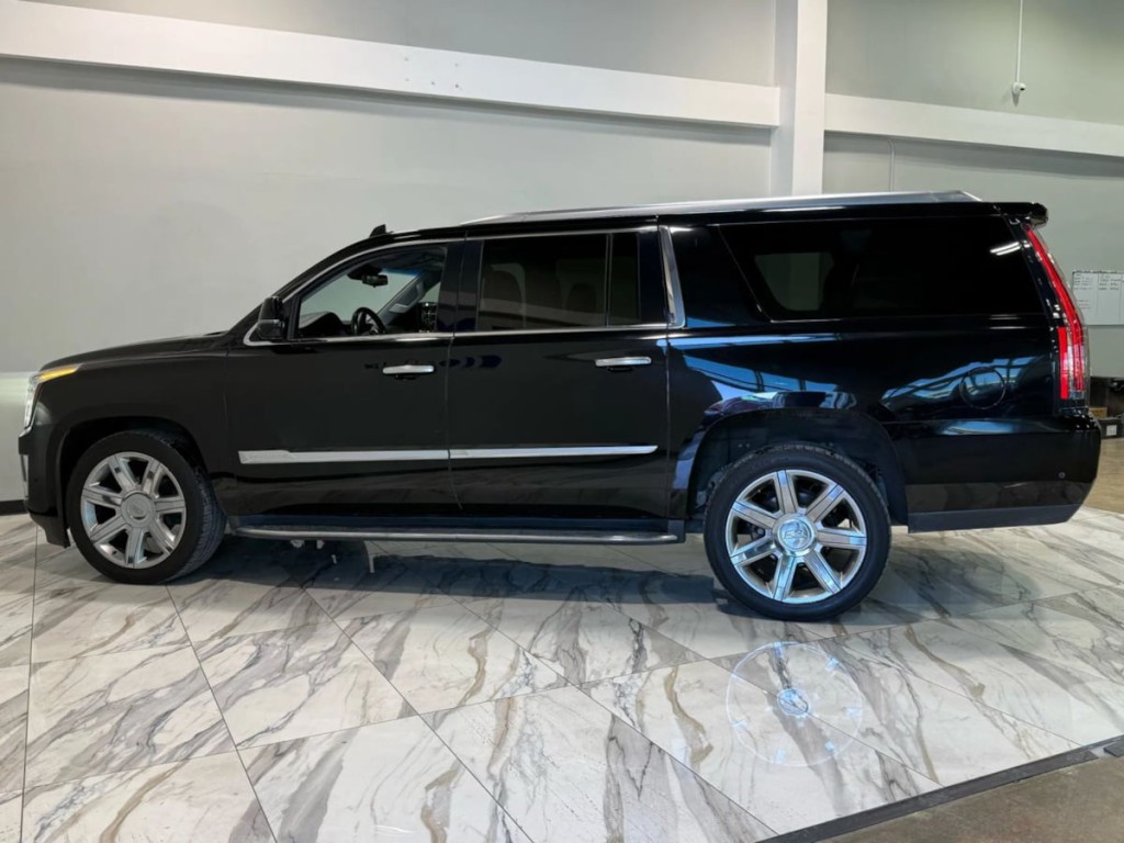 2019 Cadillac Escalade Image 9