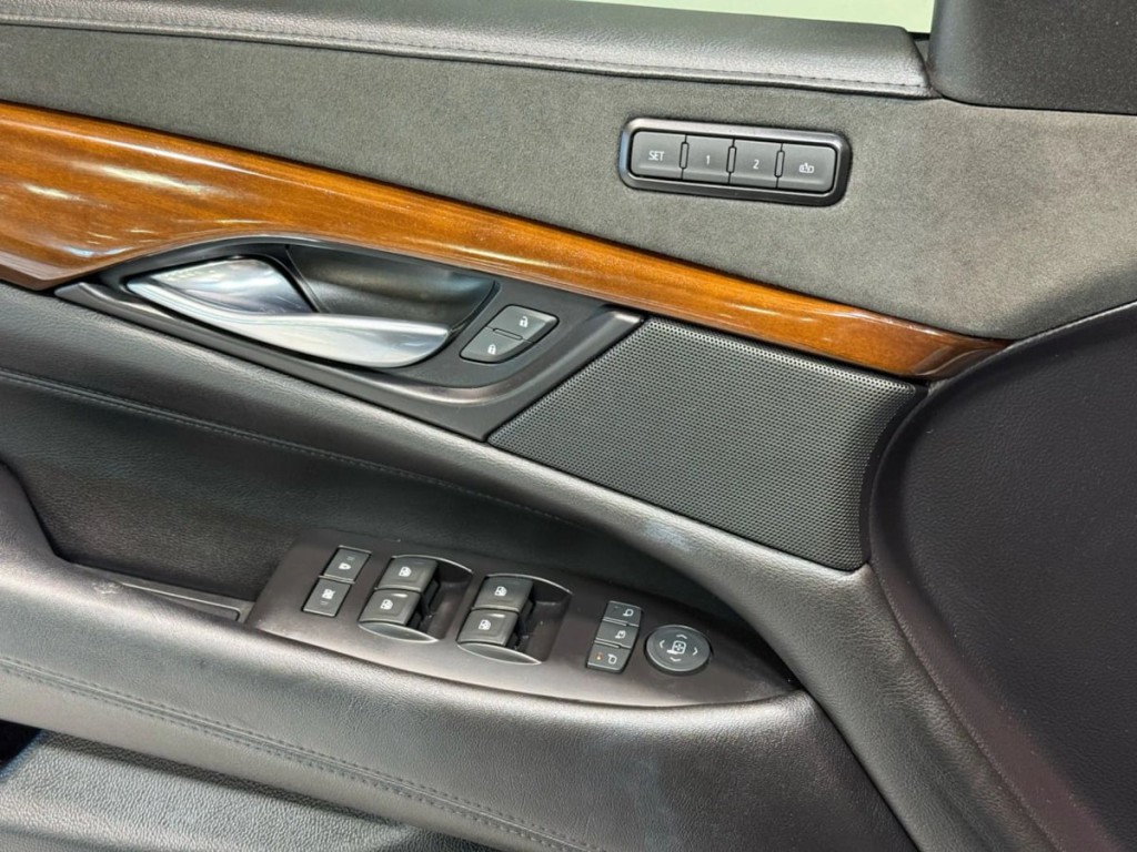 2019 Cadillac Escalade Image 13