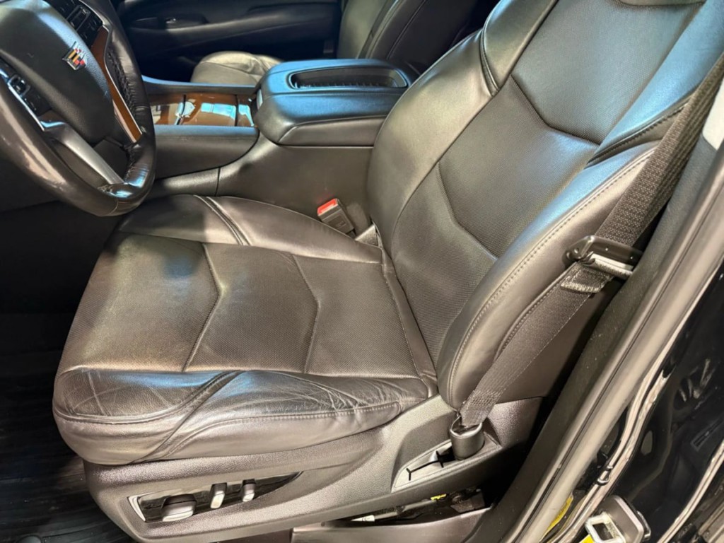 2019 Cadillac Escalade Image 24