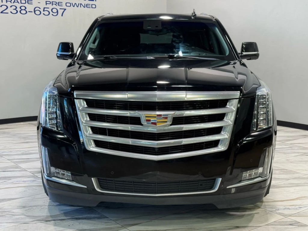 2019 Cadillac Escalade Image 3