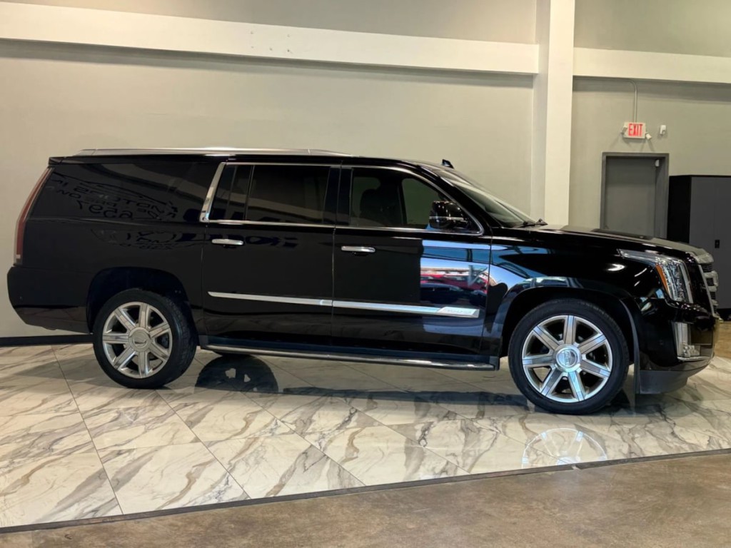 2019 Cadillac Escalade Image 5