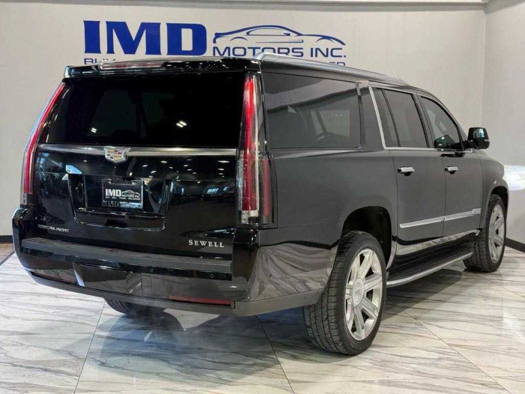 2019 Cadillac Escalade Image 6