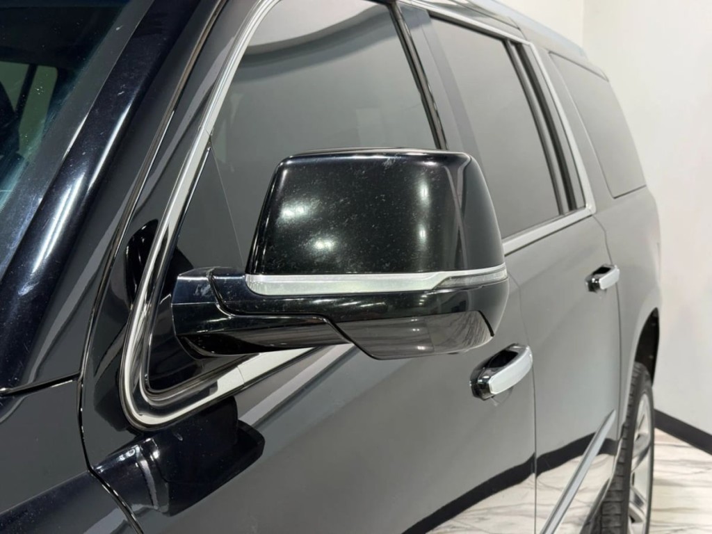 2019 Cadillac Escalade Image 10