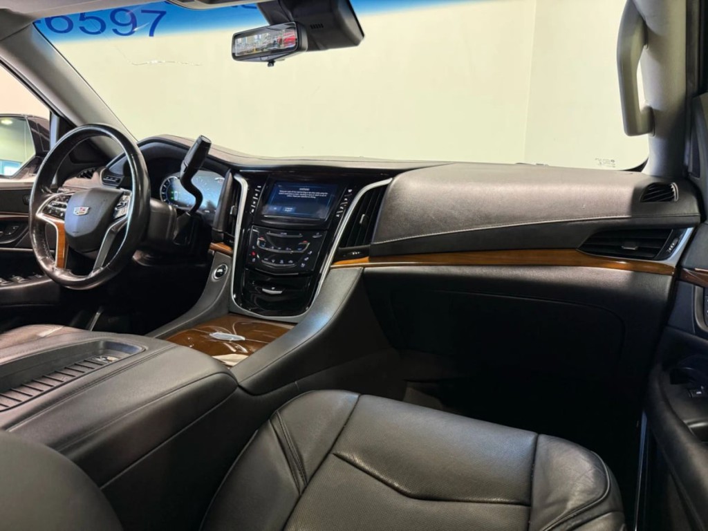 2019 Cadillac Escalade Image 28