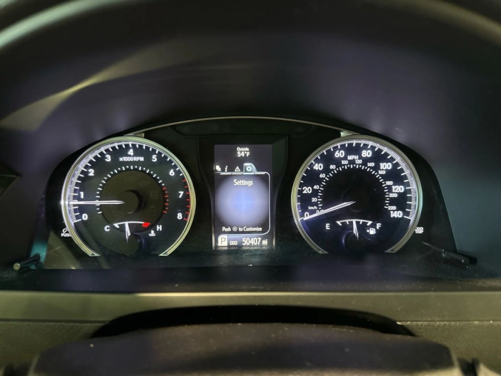 2017 Toyota Camry Image 14