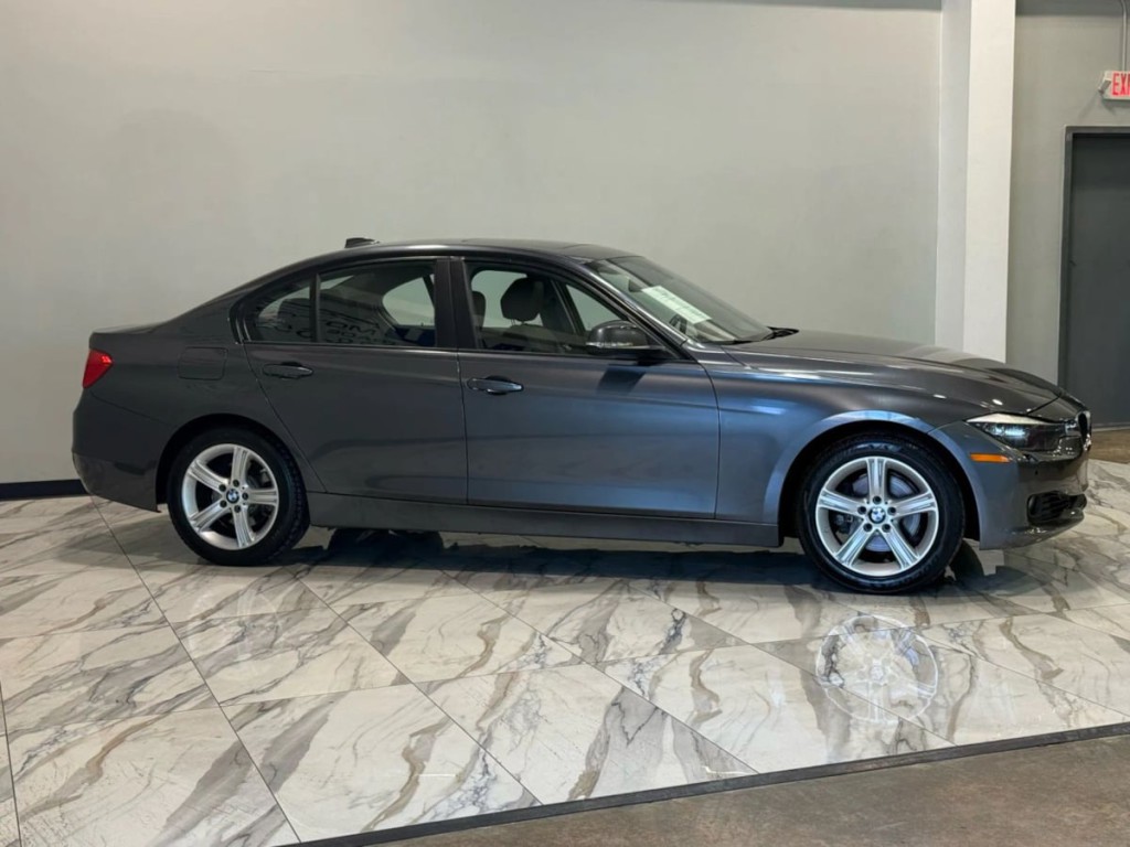 2015 BMW 3 Series Image 5