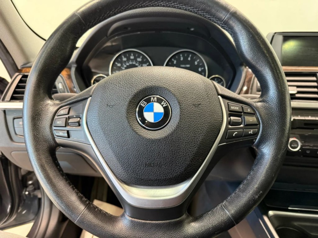 2015 BMW 3 Series Image 13