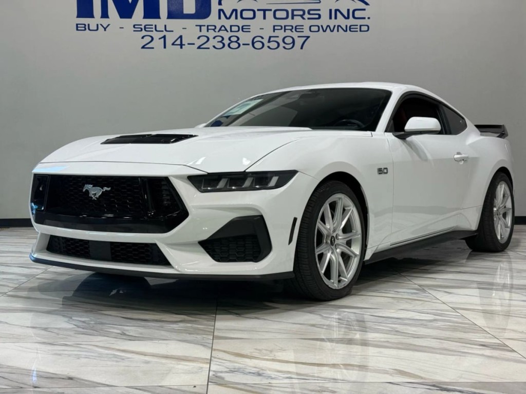 2024 Ford Mustang Image 2