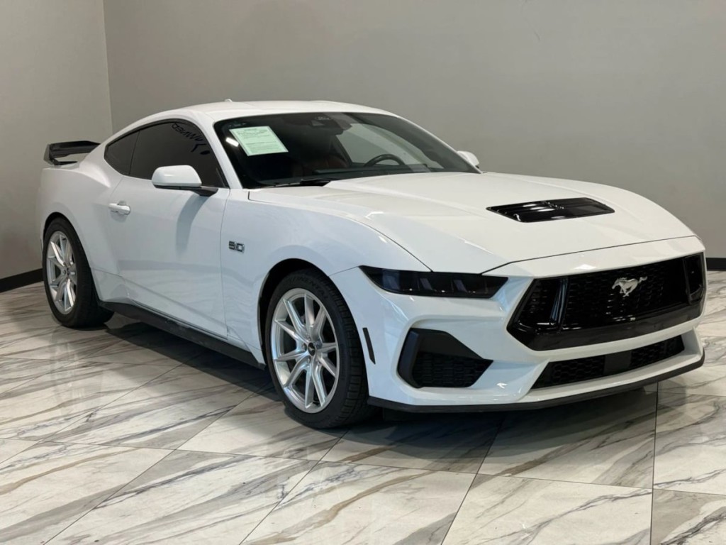 2024 Ford Mustang Image 4