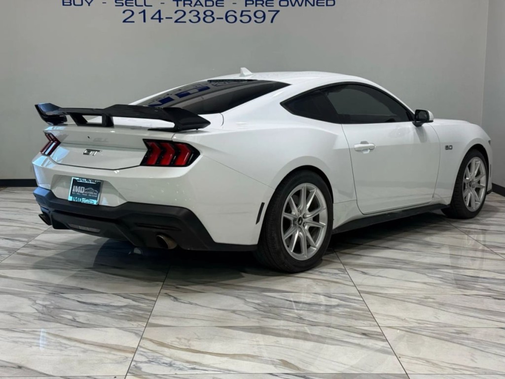 2024 Ford Mustang Image 6