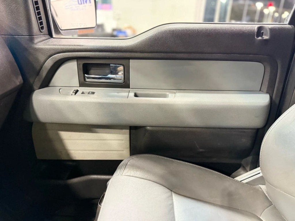 2014 Ford F-150 Image 20