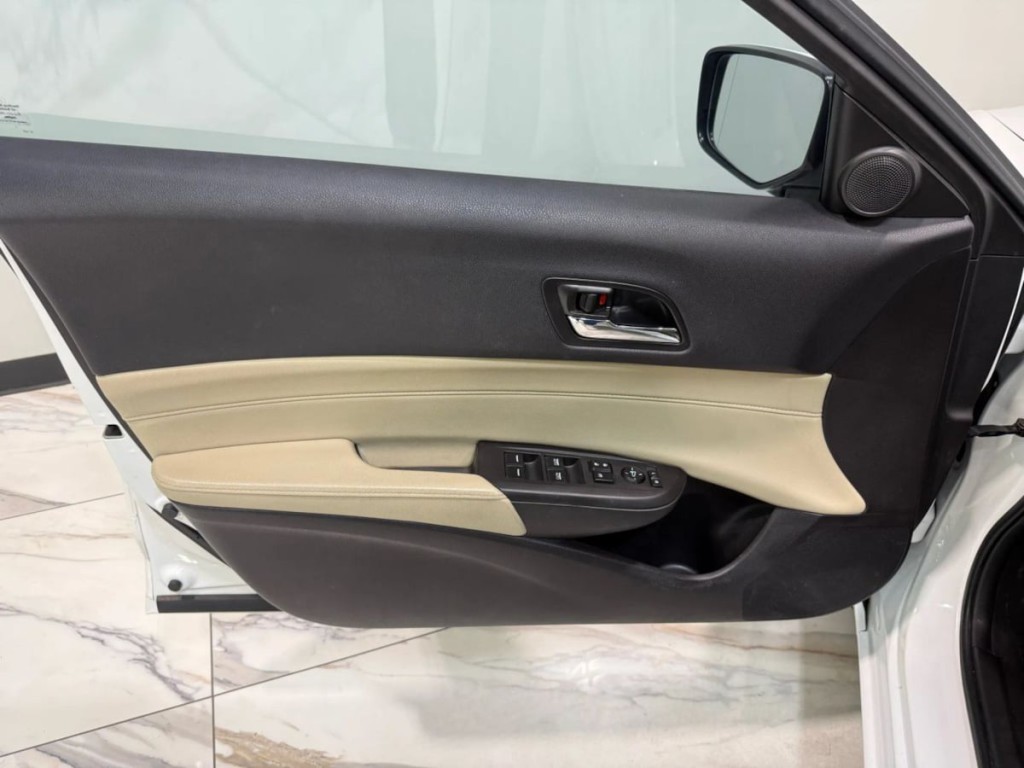 2017 Acura ILX Image 10