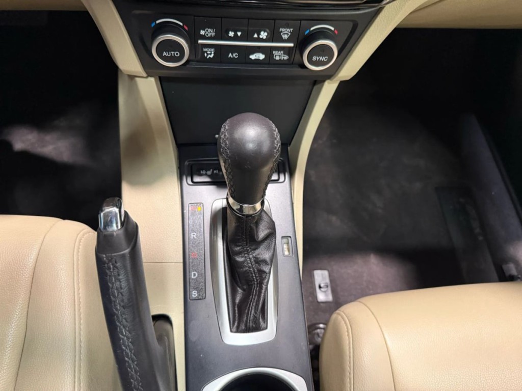 2017 Acura ILX Image 20