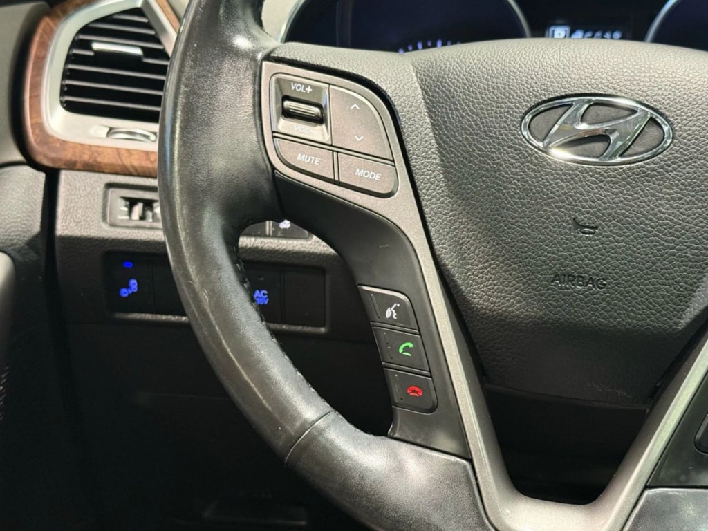 2019 Hyundai Santa Fe Image 17