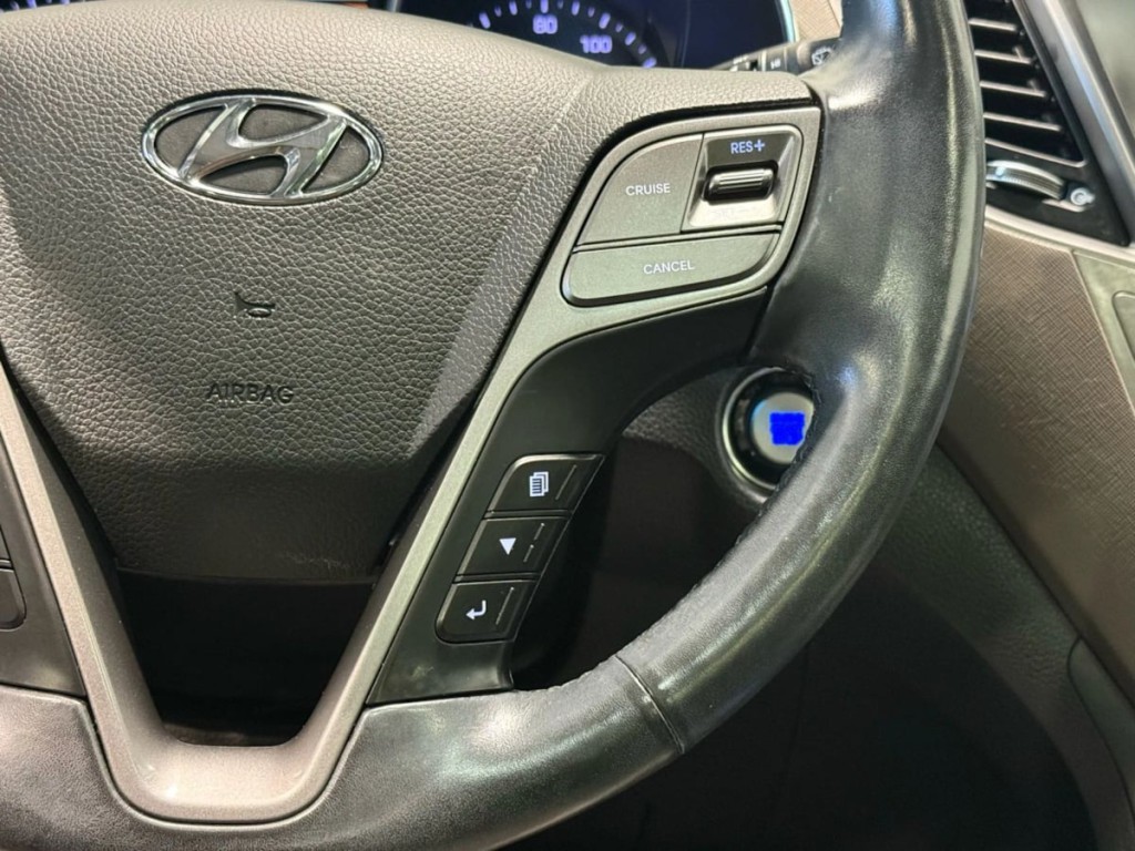 2019 Hyundai Santa Fe Image 18