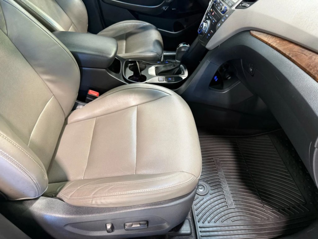 2019 Hyundai Santa Fe Image 30