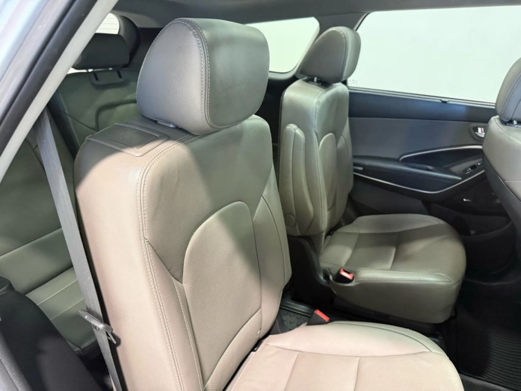 2019 Hyundai Santa Fe Image 32