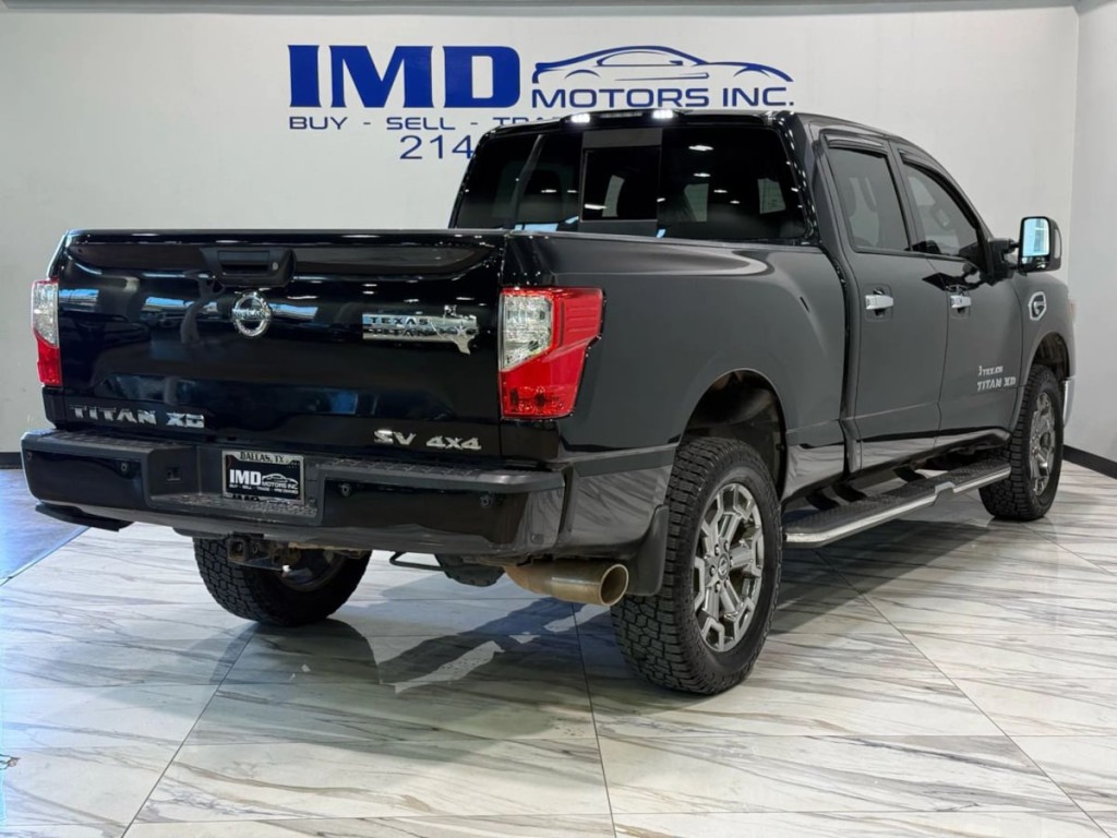 2019 Nissan Titan Image 6