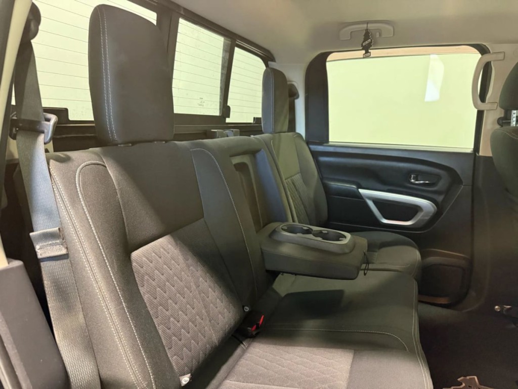 2019 Nissan Titan Image 28