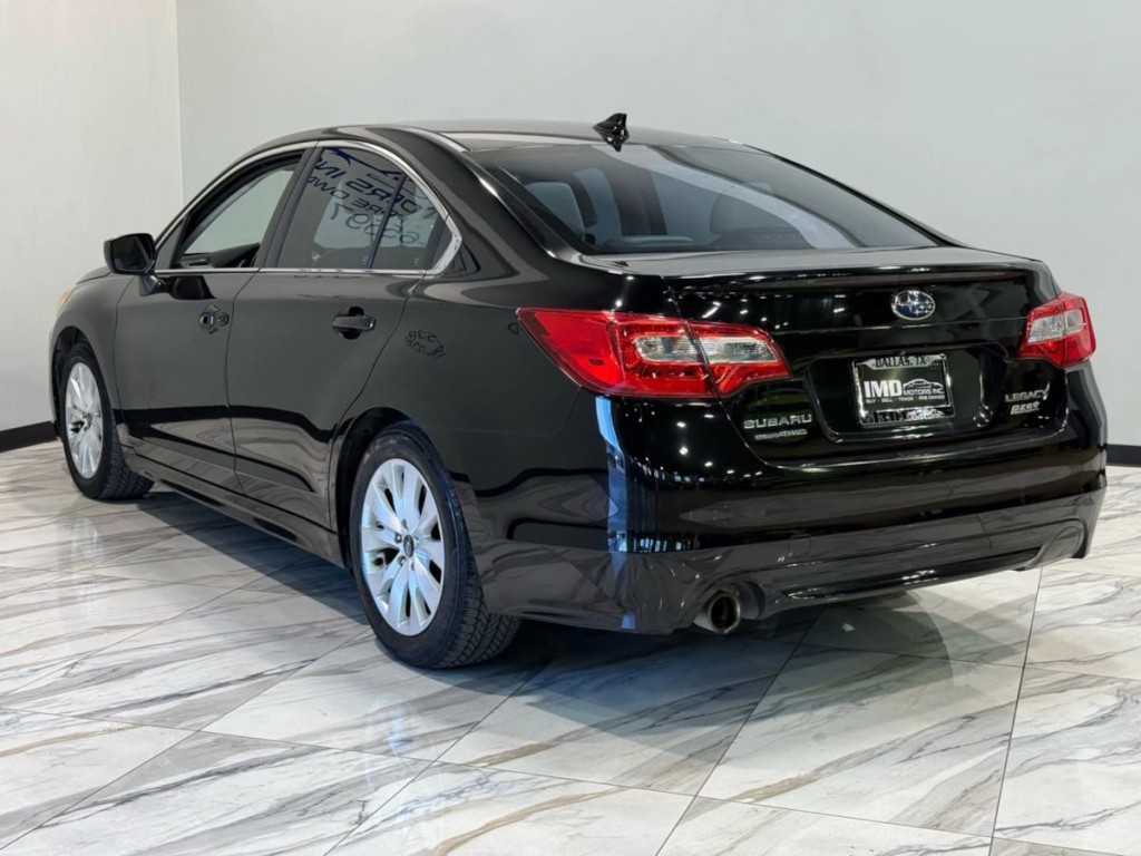2016 Subaru Legacy Image 8