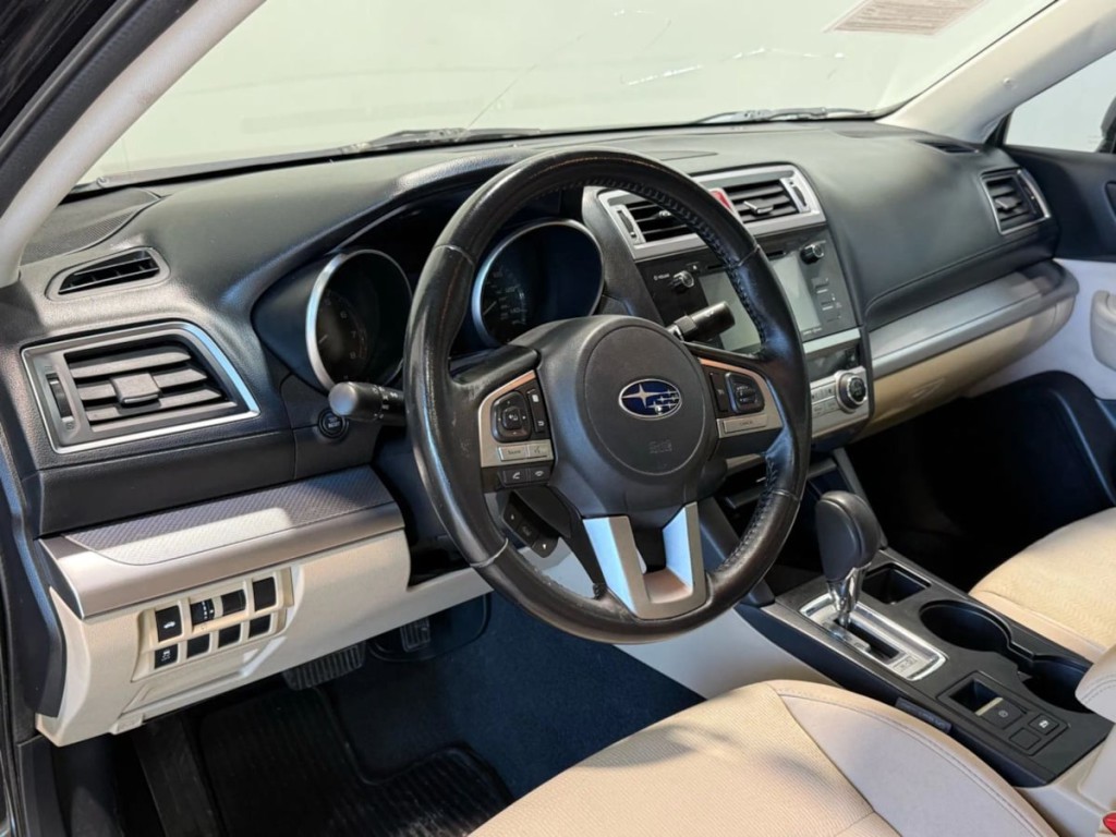 2016 Subaru Legacy Image 12