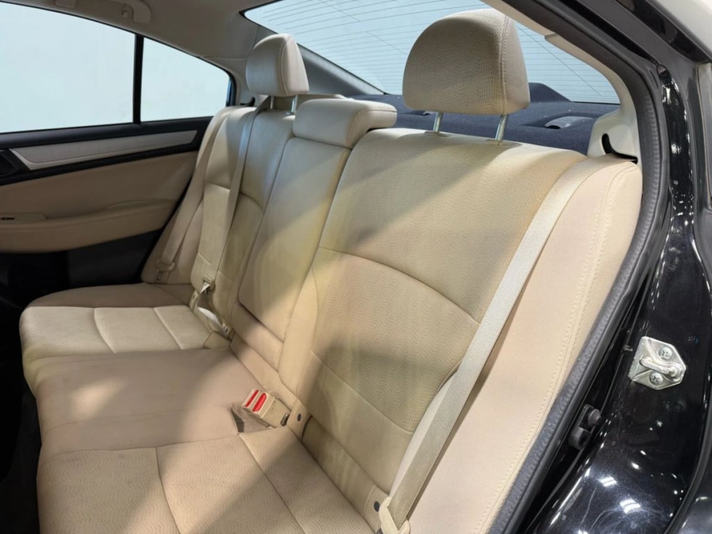 2016 Subaru Legacy Image 24