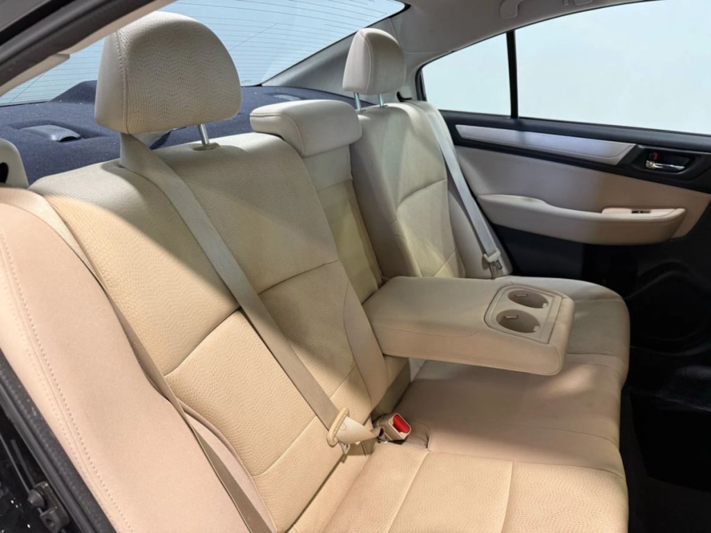 2016 Subaru Legacy Image 29