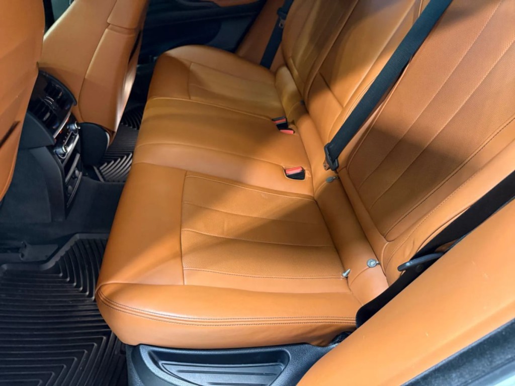 2019 BMW X6 Image 25