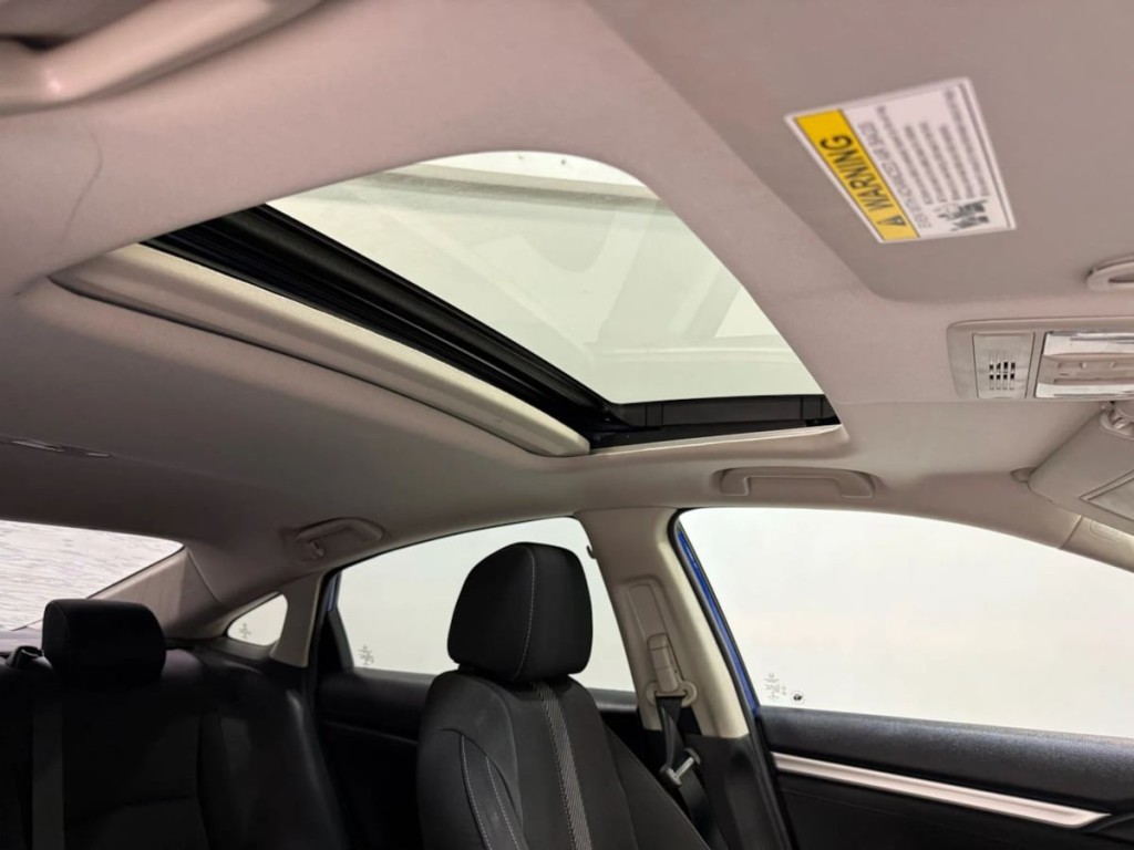 2018 Honda Civic Image 27