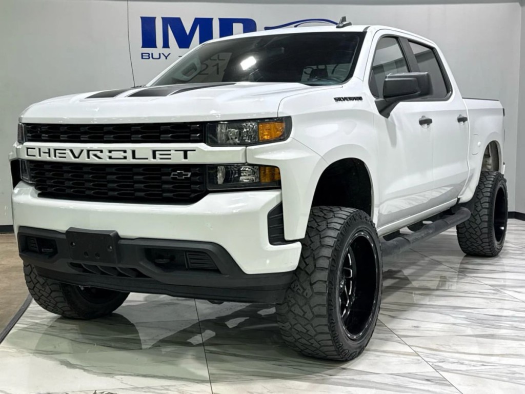 2021 Chevrolet Silverado 1500 Image 2