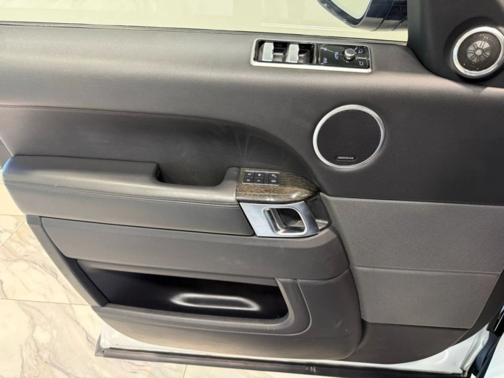 2020 Land Rover Range Rover Sport Image 12