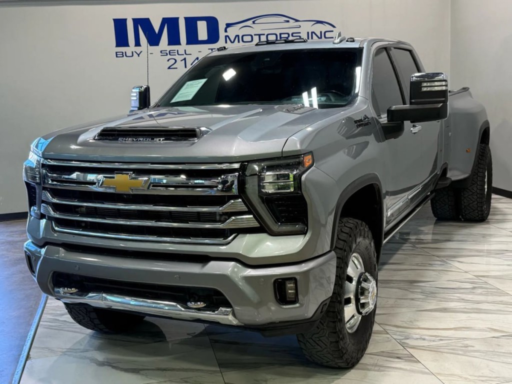 2024 Chevrolet Silverado 1500 Image 1
