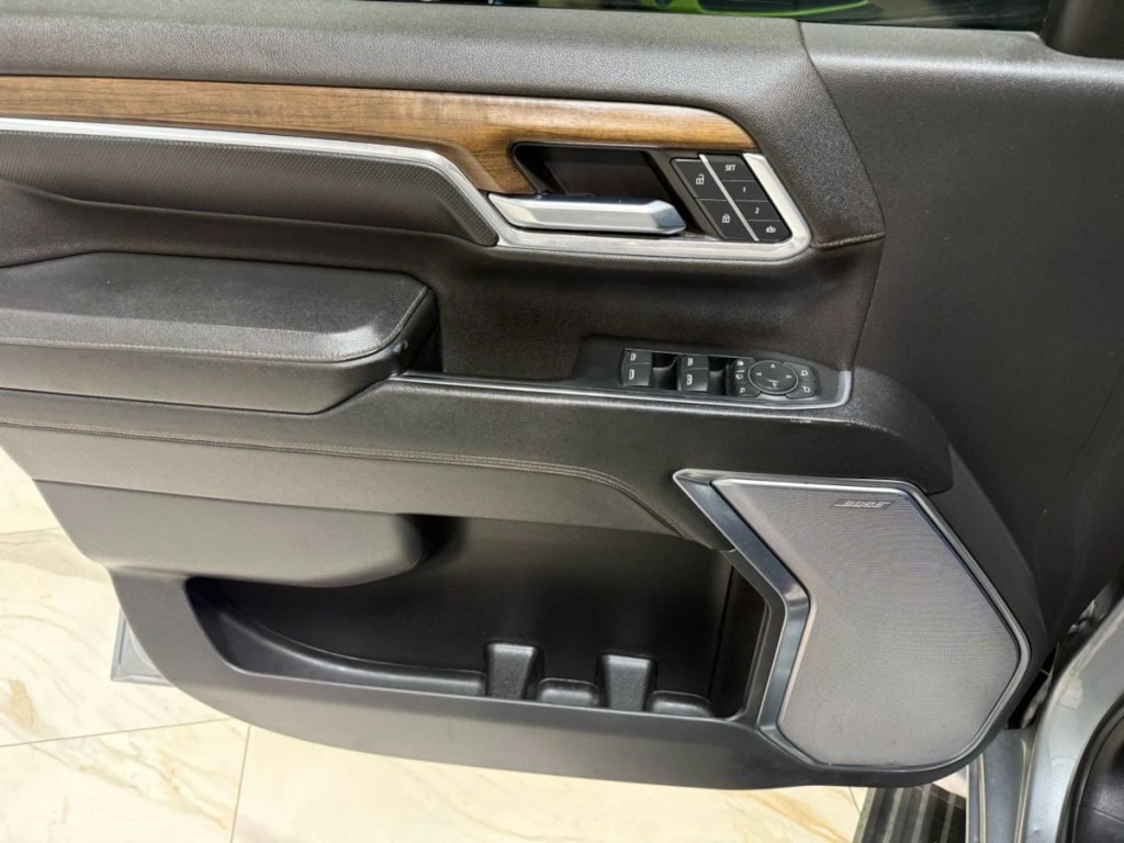 2024 Chevrolet Silverado 1500 Image 8