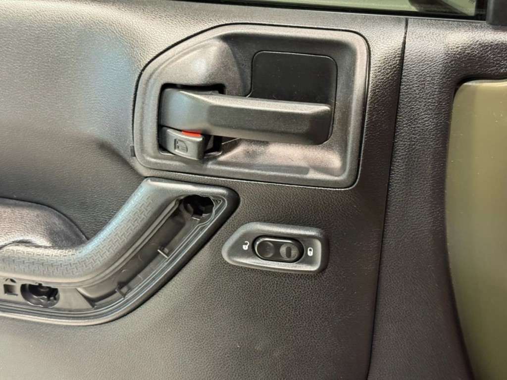 2015 Jeep Wrangler Unlimited Image 12