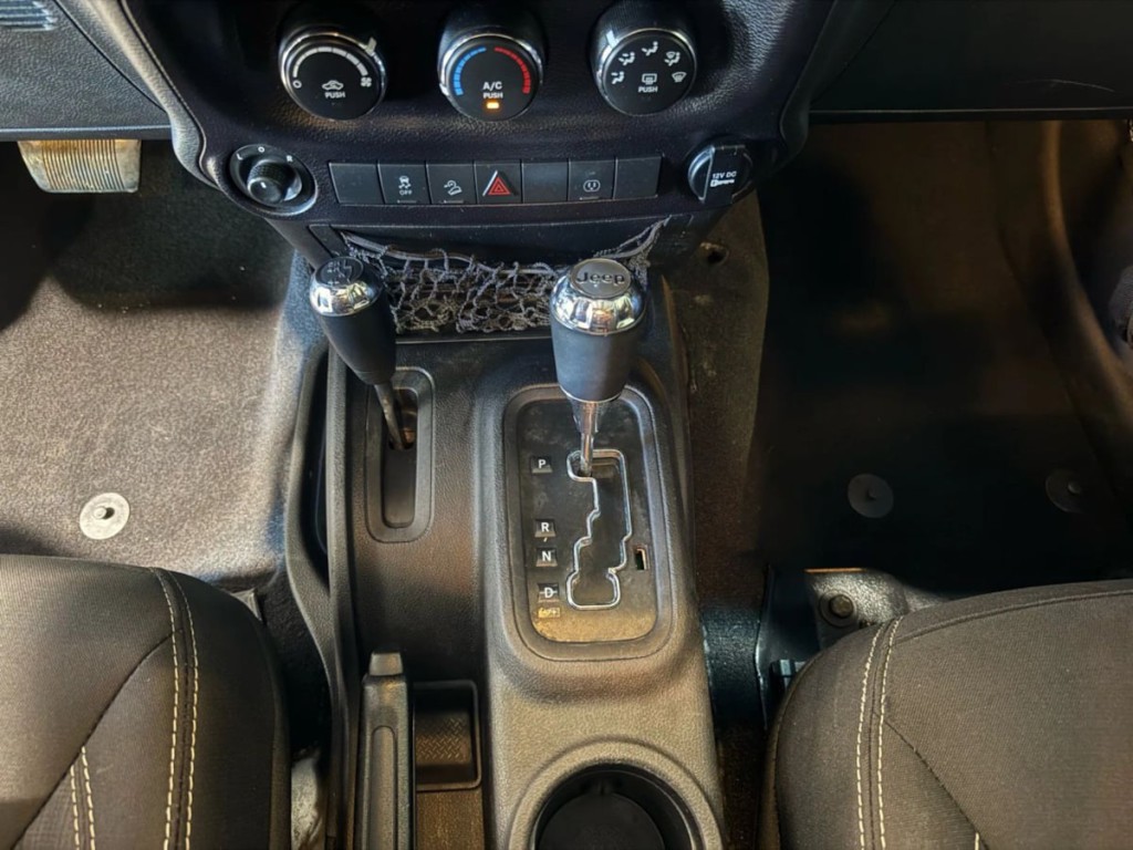 2015 Jeep Wrangler Unlimited Image 19