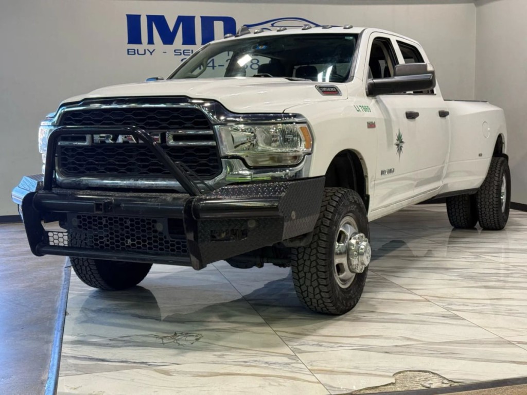 2020 RAM 3500 Image 2