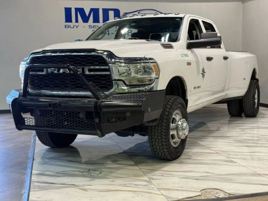 2020 RAM 3500 Image 2