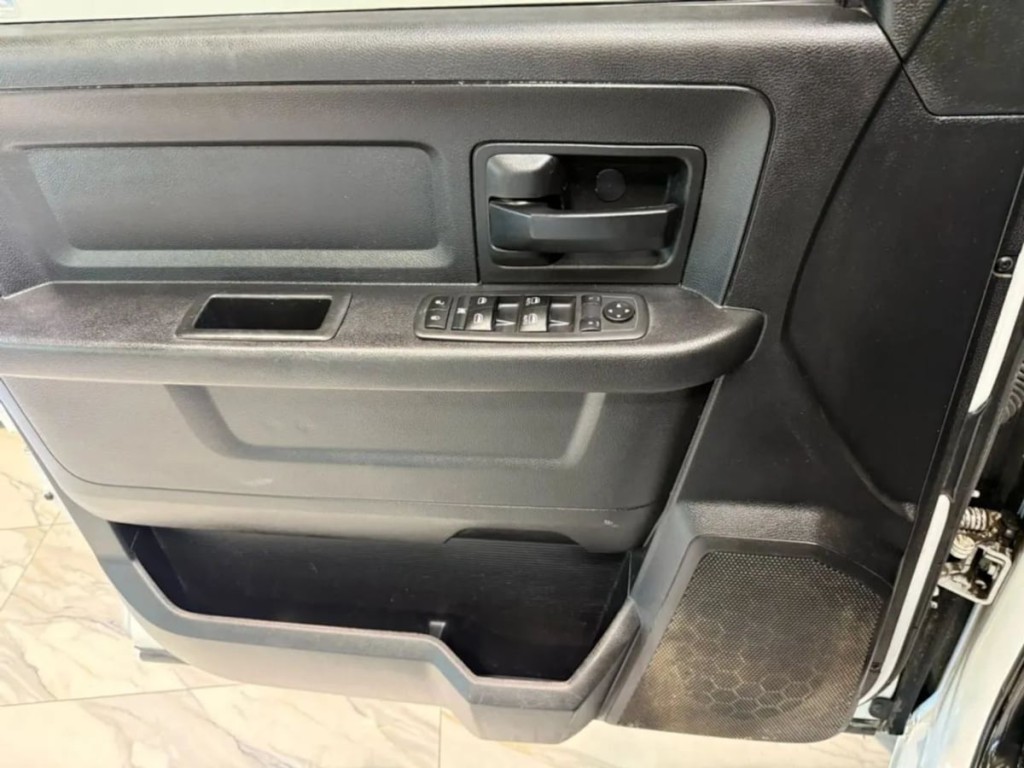 2020 RAM 3500 Image 11